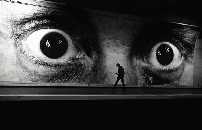 This Instagram Account Showcases Urban Photography, and Here Are 15 of the Best Black and White Pics